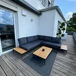 Moderne Penthouse Mit Einzigartigem Balkon Daire *