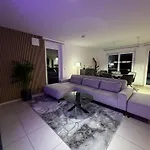 Daire Moderne Penthouse Mit Einzigartigem Balkon