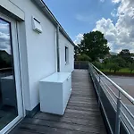 Moderne Penthouse Mit Einzigartigem Balkon