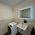 Moderne Penthouse Mit Einzigartigem Balkon Daire