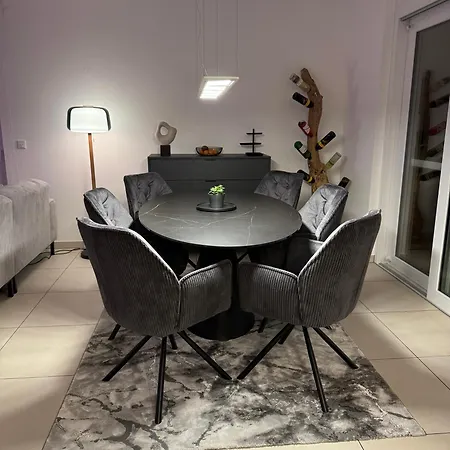 Apartmán Moderne Penthouse Mit Einzigartigem Balkon *