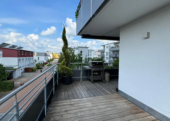 아파트 Moderne Penthouse Mit Einzigartigem Balkon Weißenburg in Bayern