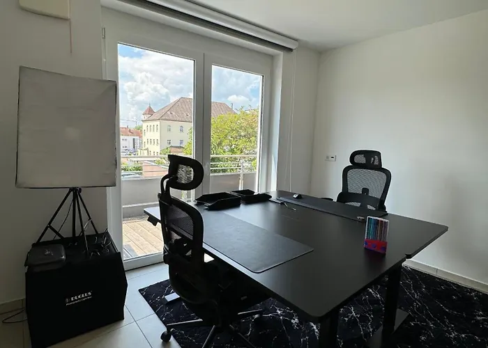 Moderne Penthouse Mit Einzigartigem Balkon Weißenburg in Bayern