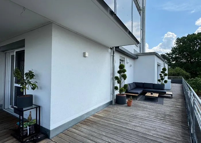아파트 Moderne Penthouse Mit Einzigartigem Balkon *