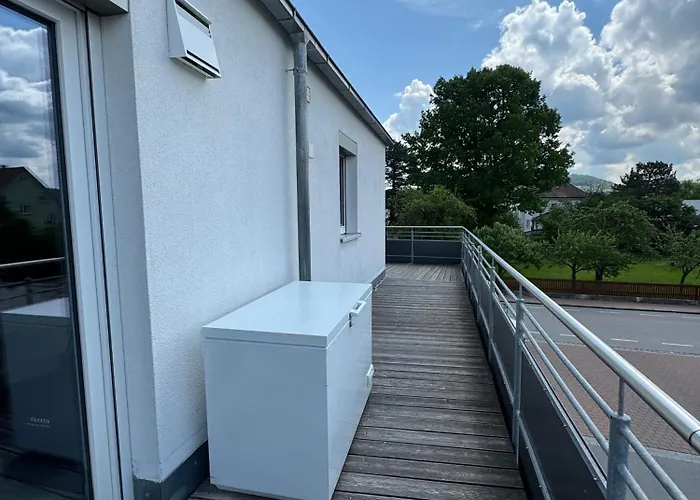 Moderne Penthouse Mit Einzigartigem Balkon