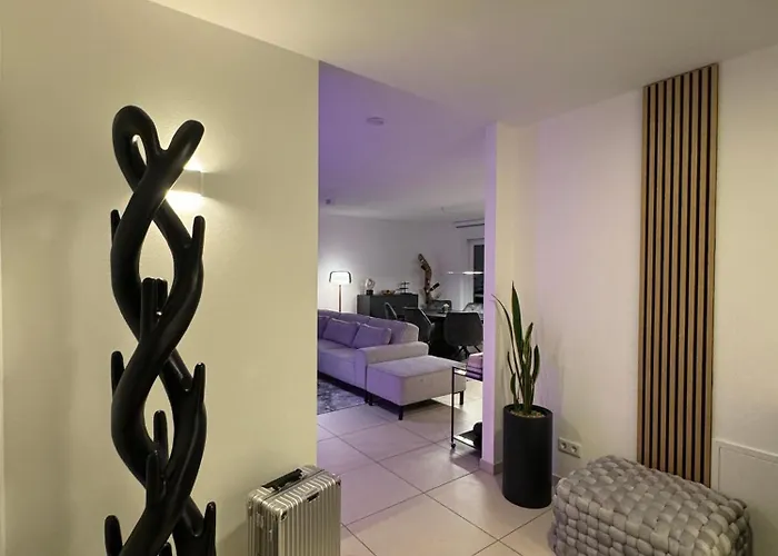 아파트 Moderne Penthouse Mit Einzigartigem Balkon