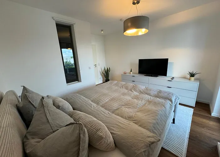 Moderne Penthouse Mit Einzigartigem Balkon *